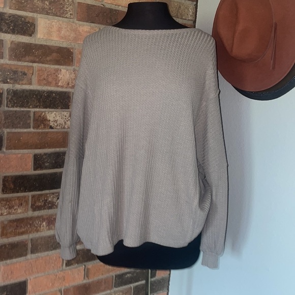 In Loom Gray Waffled Knit Open Back Sweater - Picture 2 of 5